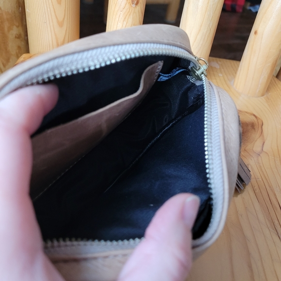 Brave Venice Leather Belt Bag Crossbody - Picture 8 of 9